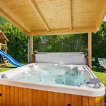 Hullam Nyaralo * Balatonmáriafürdő