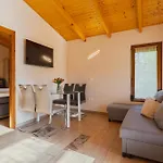 Apartament Hullam Nyaralo *