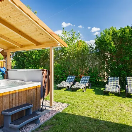 Hullam Nyaralo Balatonmáriafürdő