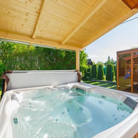 Hullam Nyaralo Lägenhet *