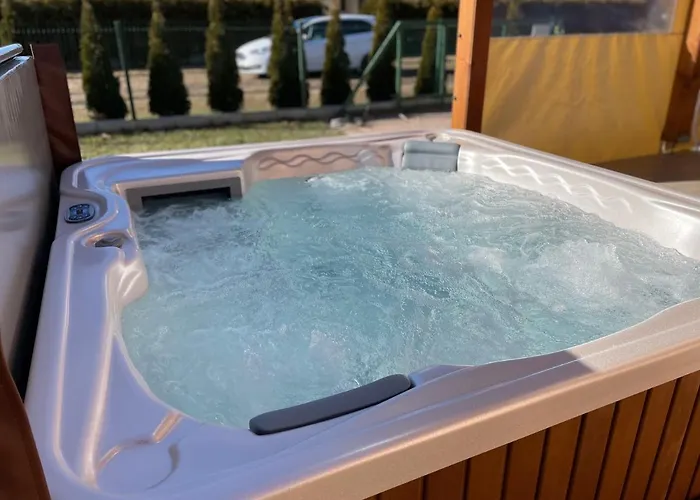 Hullam Nyaralo * Balatonmáriafürdő